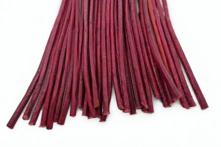 Lederband dunkelrot, rund � 2 mm, 1 m lang, echtes Rindsleder